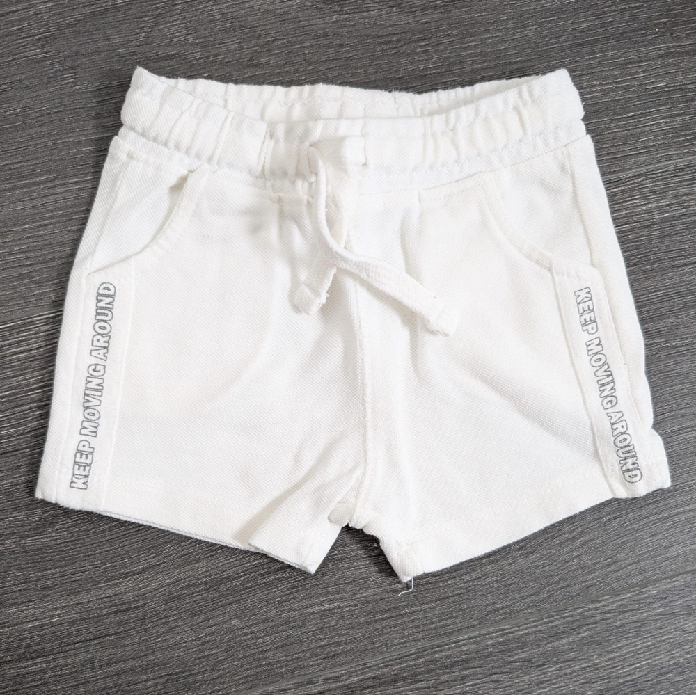 White Zara shorts. Size 6 to 9 months.